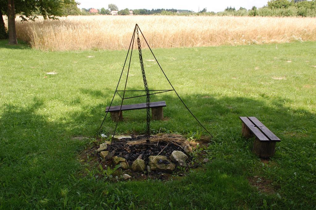 Agroturystyka Pod Swierkami Nadrybie Exterior foto