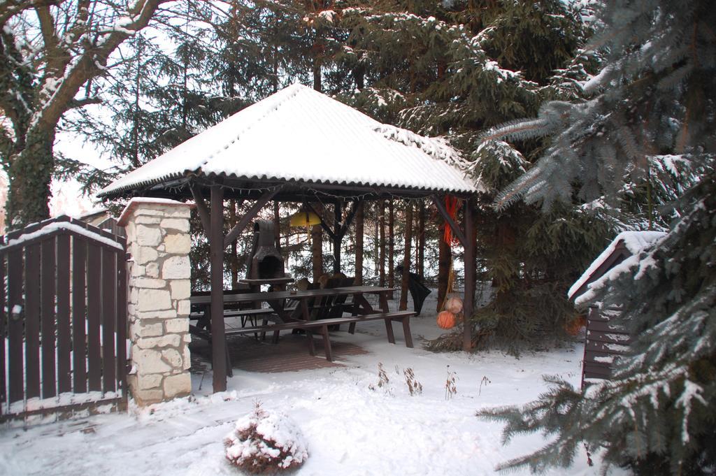 Agroturystyka Pod Swierkami Nadrybie Exterior foto